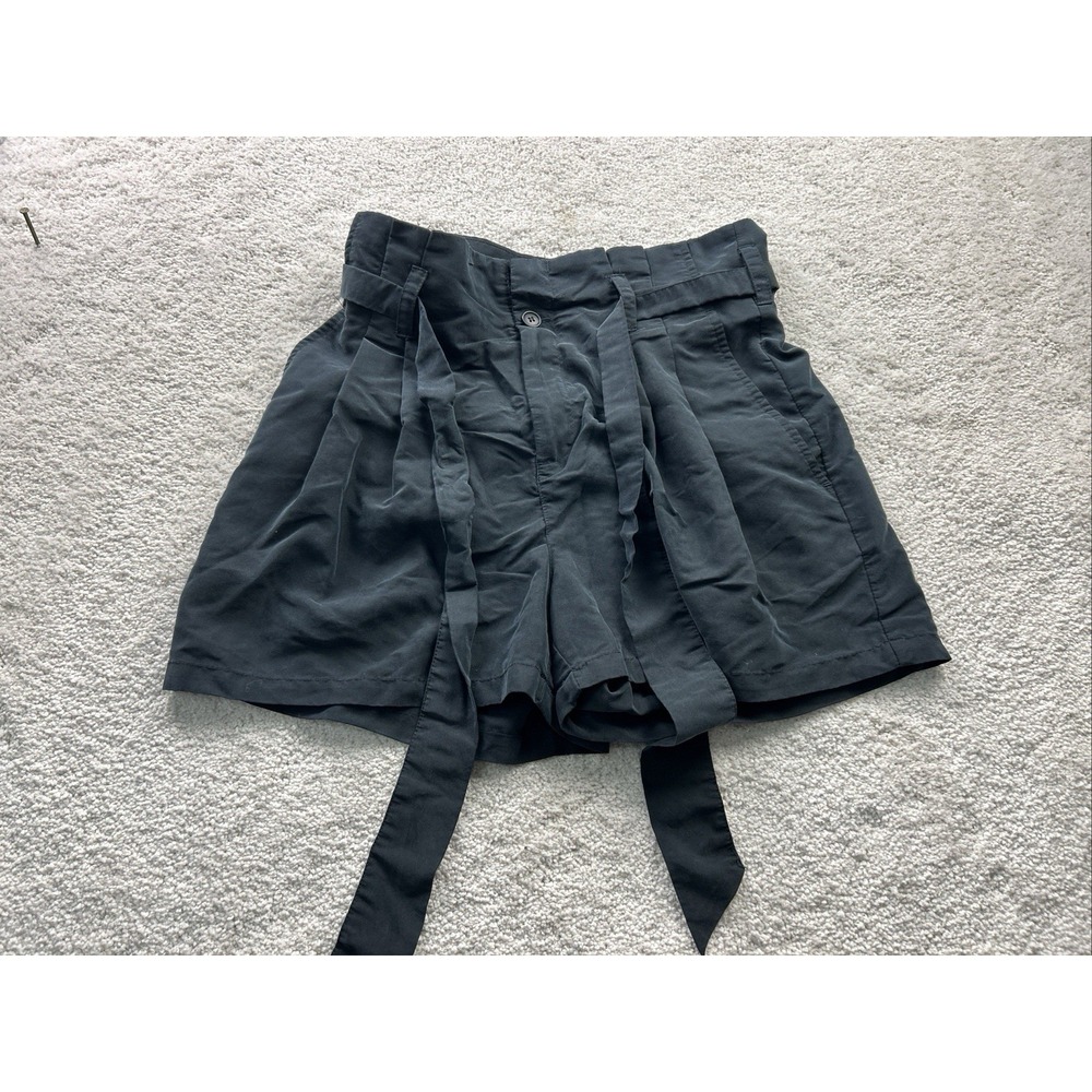 H&M Solid Navy Black Paperbag Shorts Dressy Shorts Belted Pleat Front Size 4